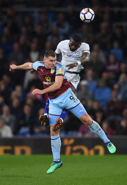 为阿斯顿维 为阿斯顿维